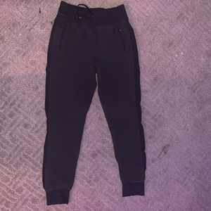 Lululemon black joggers